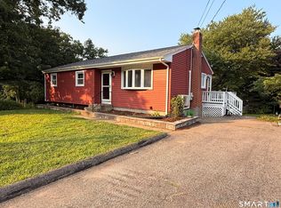 31 Crestview Dr, Colchester, CT 06415