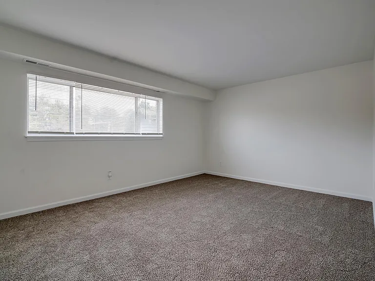 1026 Adams Ave #1-unit 2A — Photo 9