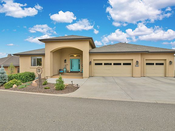 4th image of 2216 Lakewood Dr