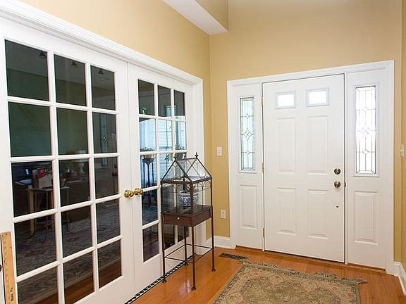 3rd image of 3005 Shire Ct