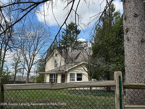 2nd image of 2075 Hamilton Rd