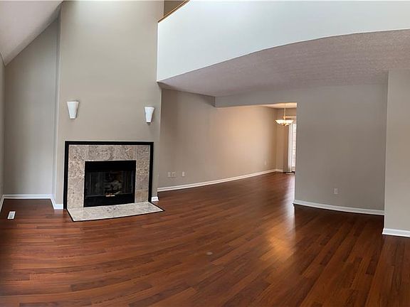 4th image of 2829 S Tinkers Ln