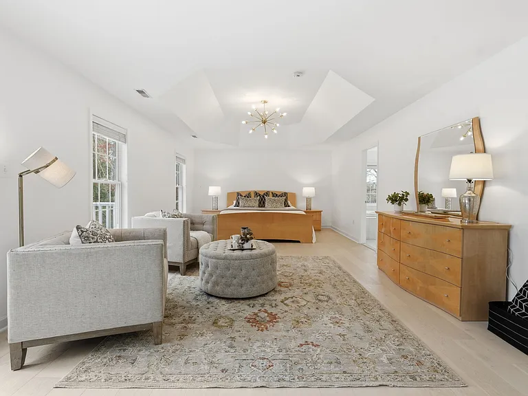 3515 Devon Dr — Photo 12