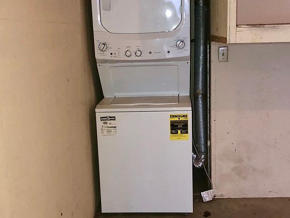 5th image of 1122 N Stoneman Ave APT C