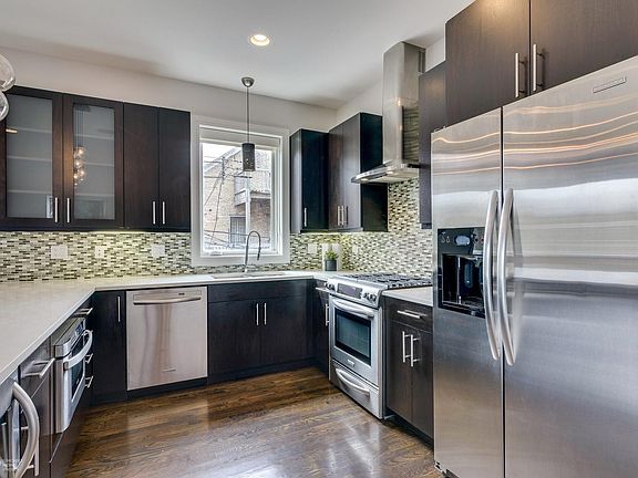 4th image of 1010 N Marshfield Ave APT 2