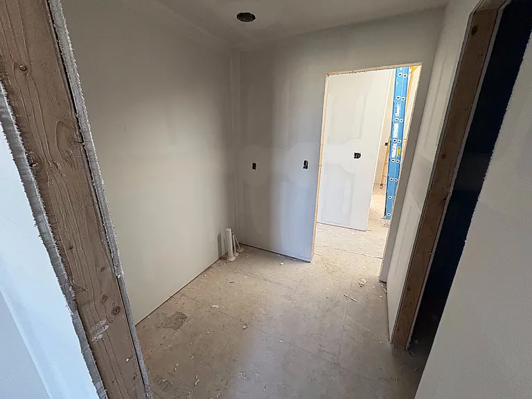 943 S Sweetwater Dr — Photo 23