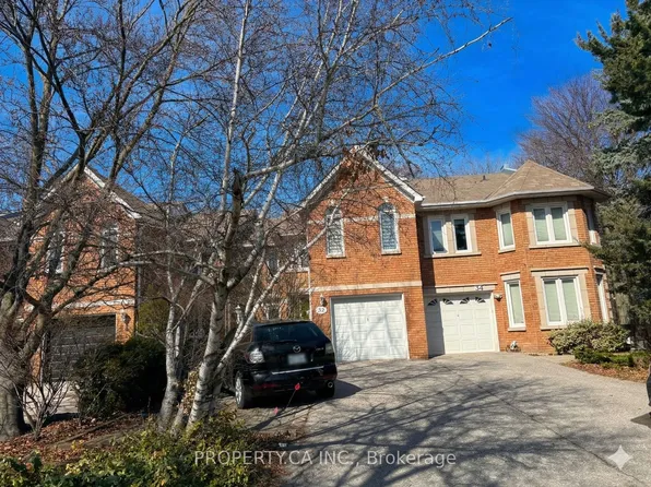 32 Brownstone Cir, Vaughan, ON L4J 7P4