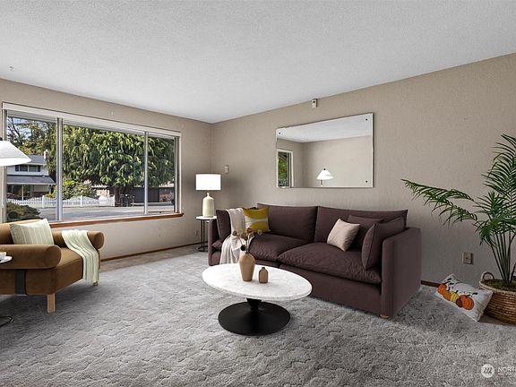 5th image of 5811 36th Avenue E