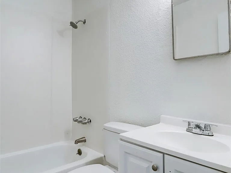 3823 Lydia St #4 — Photo 14