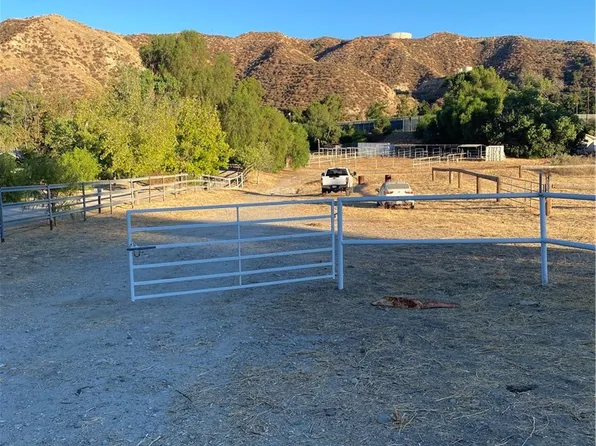 28822 Bouquet Canyon Rd, Santa Clarita, CA 91390