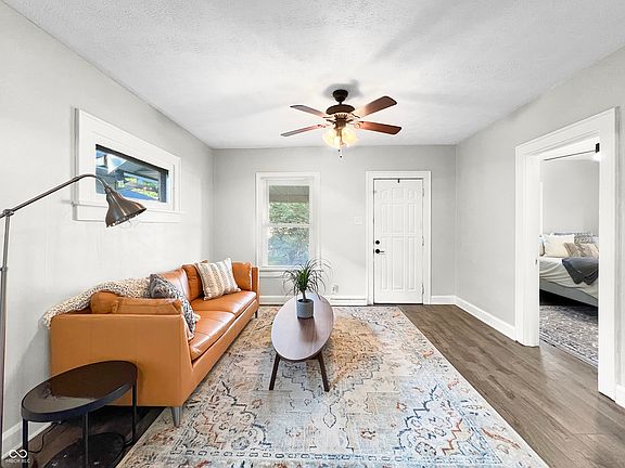 5th image of 1813 N Belleview Pl