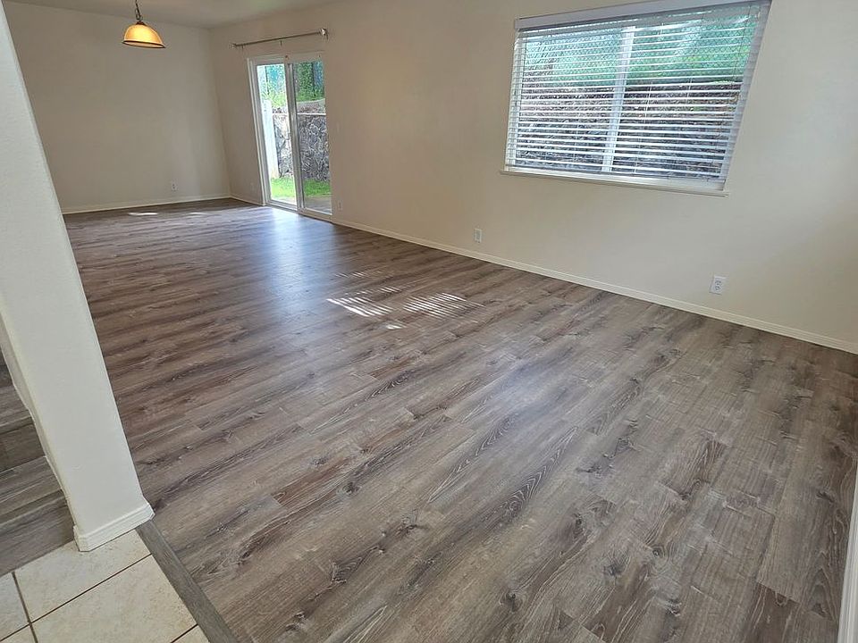 1st image of 128 Luakaha Cir