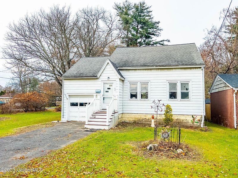 4th image of 979 New Scotland Avenue