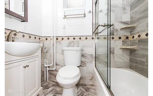 Rented by Douglas Elliman | media 19