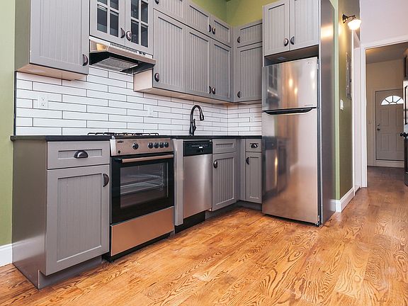 3rd image of 686 Lorimer St #1A