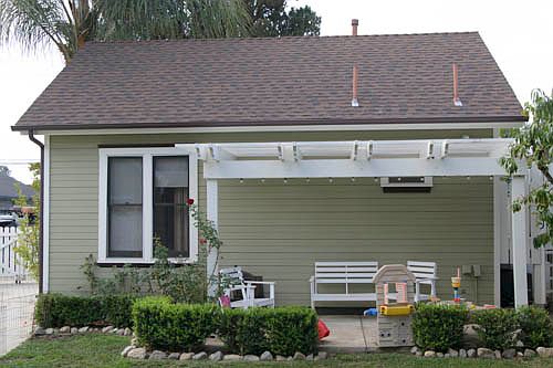 3rd image of 357 N Shaffer St