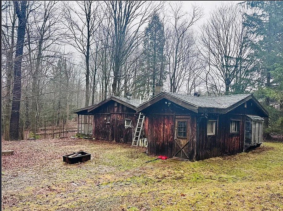 1st image of 9492 Sprague Rd