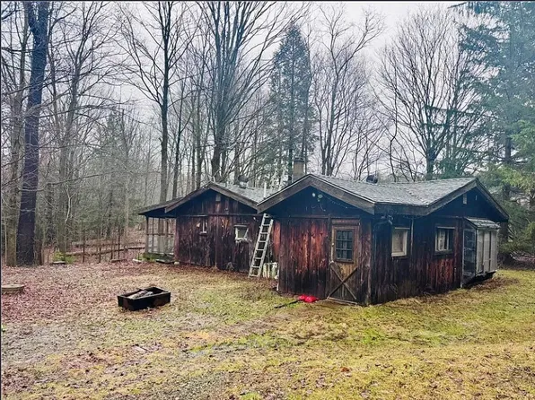 9492 Sprague Rd, Ripley, NY 14775