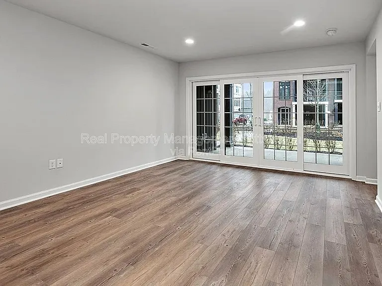 3101 Tulane Way — Photo 22