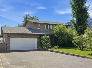 2117 W 127th St, Crowsnest Pass, AB T0K 0E0