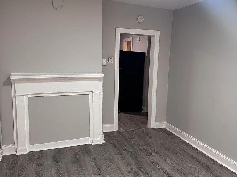 25 N Swan St #1 — Photo 6