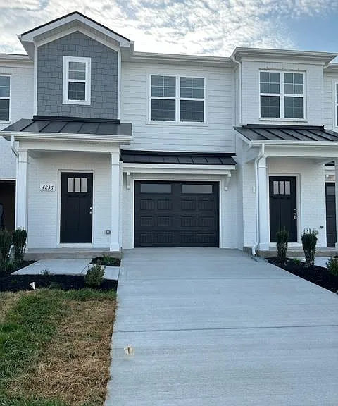 4236 Spyglass Dr — Photo 2