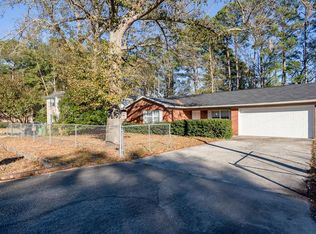 636 Parker Dr, Hinesville, GA 31313