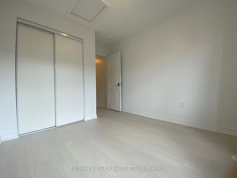 15 Heron Park Pl #5 — Photo 48