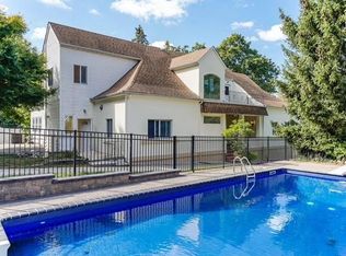 71 Capital Heights Rd #1, Oyster Bay, NY 11771