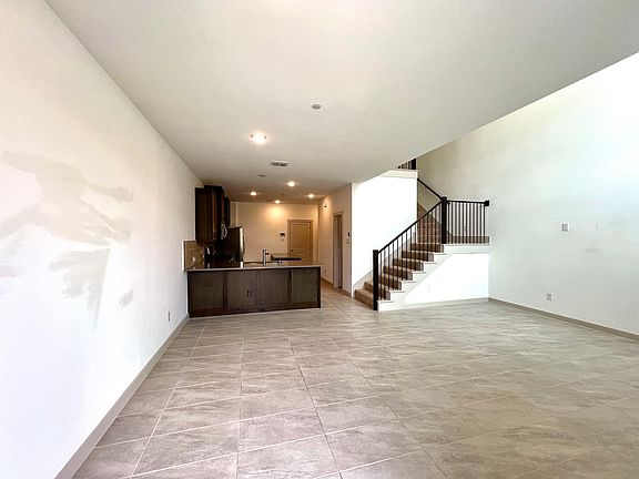 5th image of 1755 Montgomery Dr