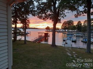 20700 Rio Oro Dr, Cornelius, NC 28031