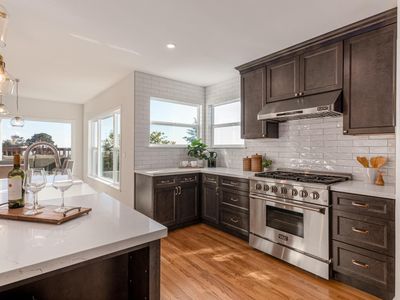 6021 Colton Blvd, Oakland, CA, 94611