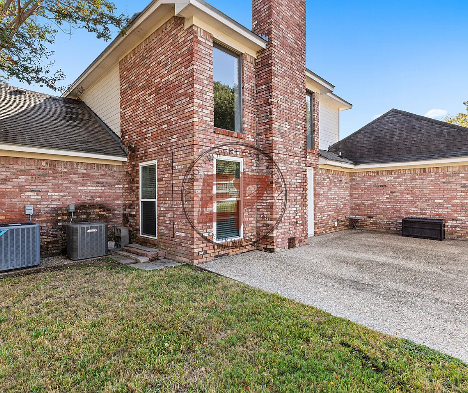 4209 Green Oak Drive - 1 — Photo 4