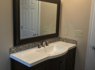 29375 Fairfield Dr, Warren, MI 48088