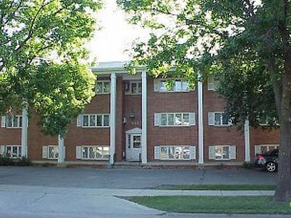1st image of 1012 N Grand Ave #D3