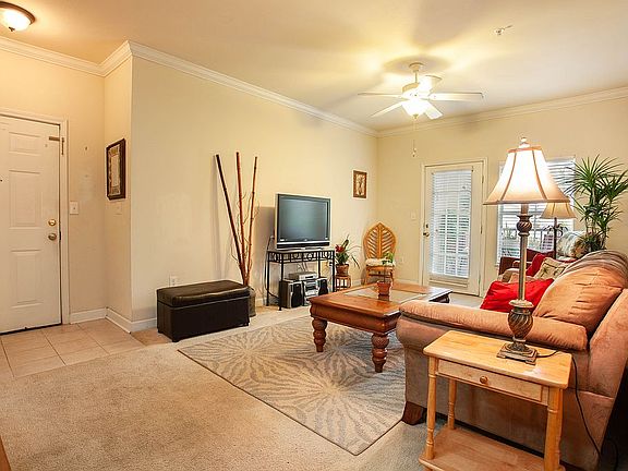 3rd image of 18449 Bridle Club Dr