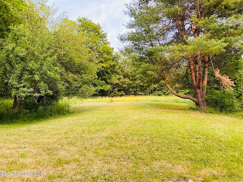 4th image of 276 Luther Road