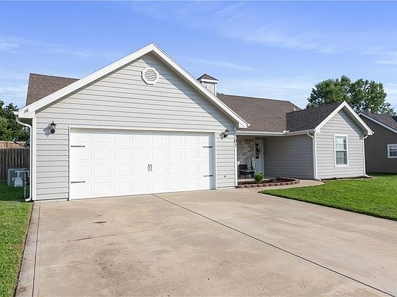 2nd image of 2201 E Willow Point Cir