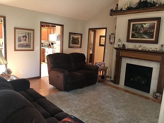 4th image of 11606 Sawmill Dr