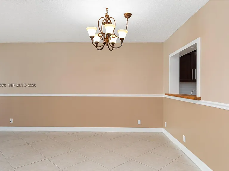 301 NE 14th Ave #307 — Photo 4