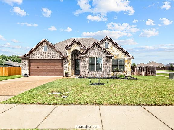 2nd image of 2909 E Embers Ct