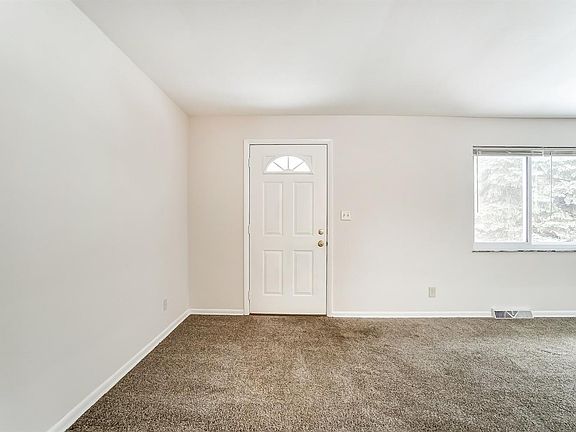 4th image of 1371 Catalina Dr