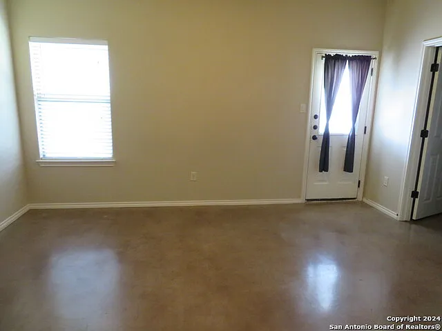 734 Saengerhalle Rd — Photo 10