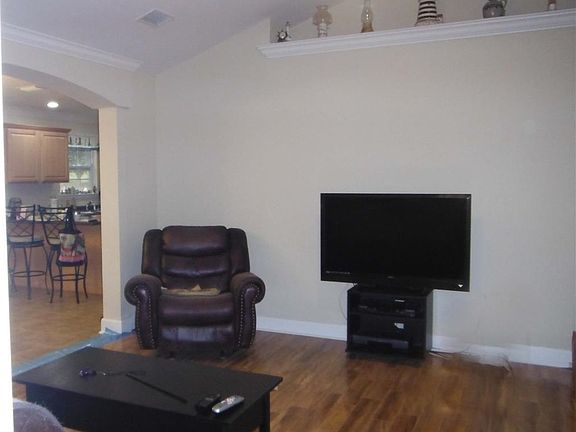 5th image of 116 Monroe Creek Dr