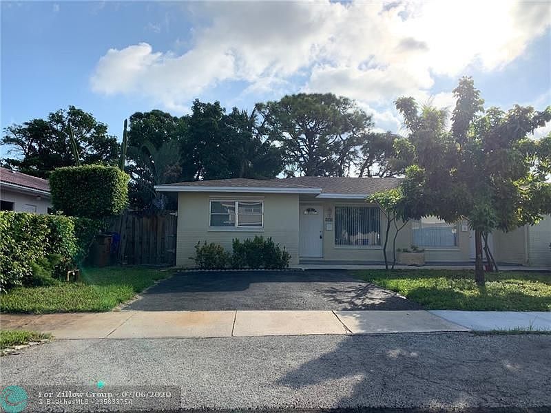 1st image of 270 SE 8th Ter