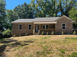 1904 Lamont Ct, Greensboro, NC 27405