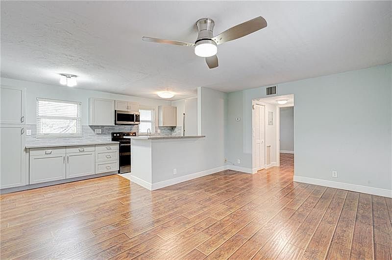 1st image of 1826 N Dixie Hwy APT 205