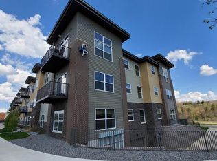 1560 Front Porch Pl APT 116, Altoona, WI 54720