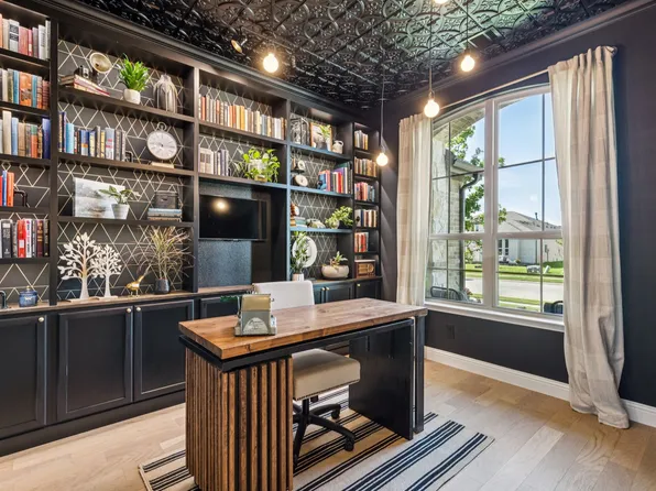 705 Lemmon Ln, Forney, TX 75126