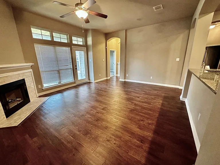 2709 Keathley Dr — Photo 5